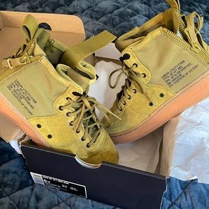 Nike Sf AF1 Mid Sneaker 6Y (size 8 womens)